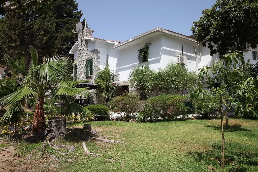 Guest house Hostal Boutique Los Geranios Del Pinar Torremolinos Spain